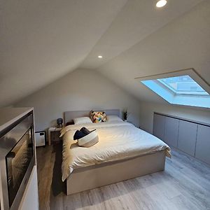 Studio met een Queen Size Bed